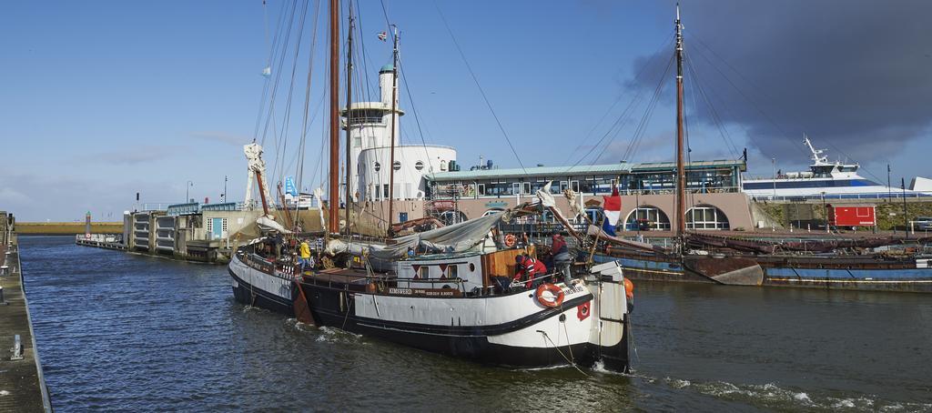 "De Bank" - Hotel Apartments Harlingen Exterior foto